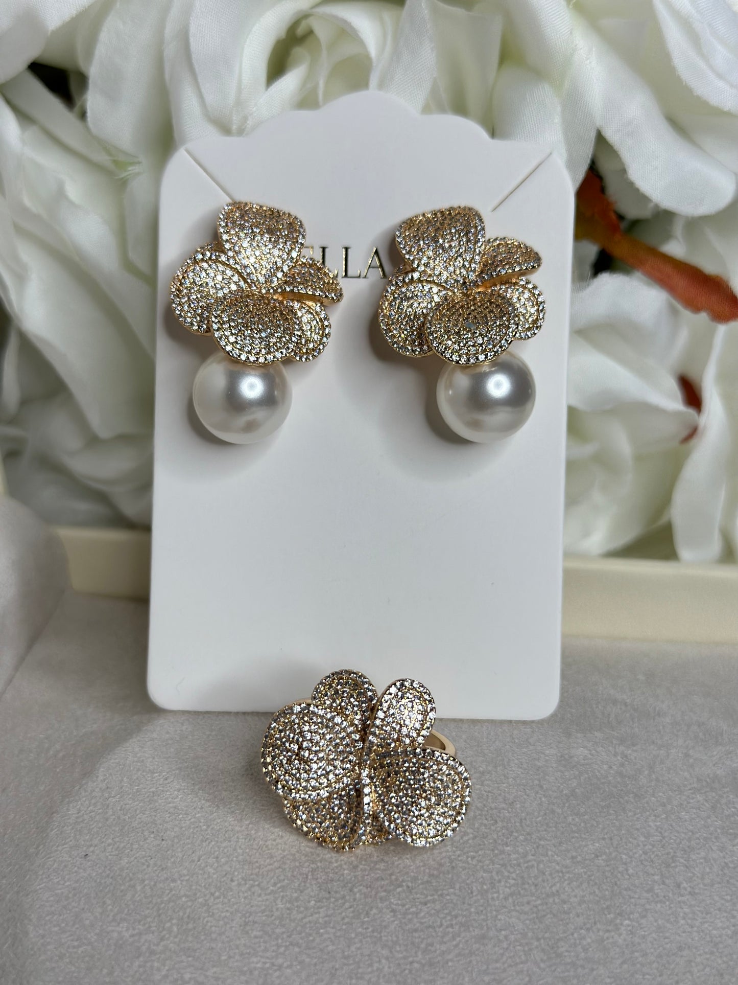 Luana Pearl set